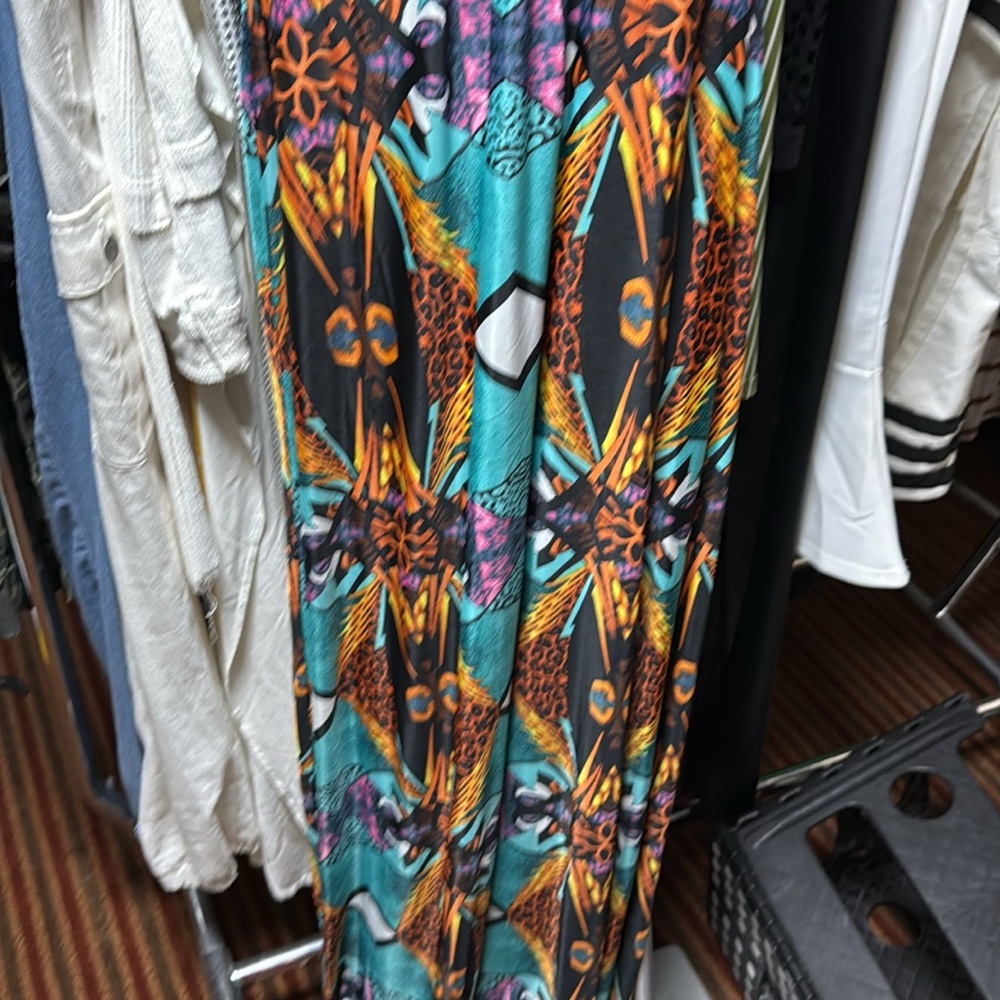 Dress - Picture 3 of 3